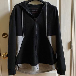 Full zip long sleeve hoodie (almost new)
